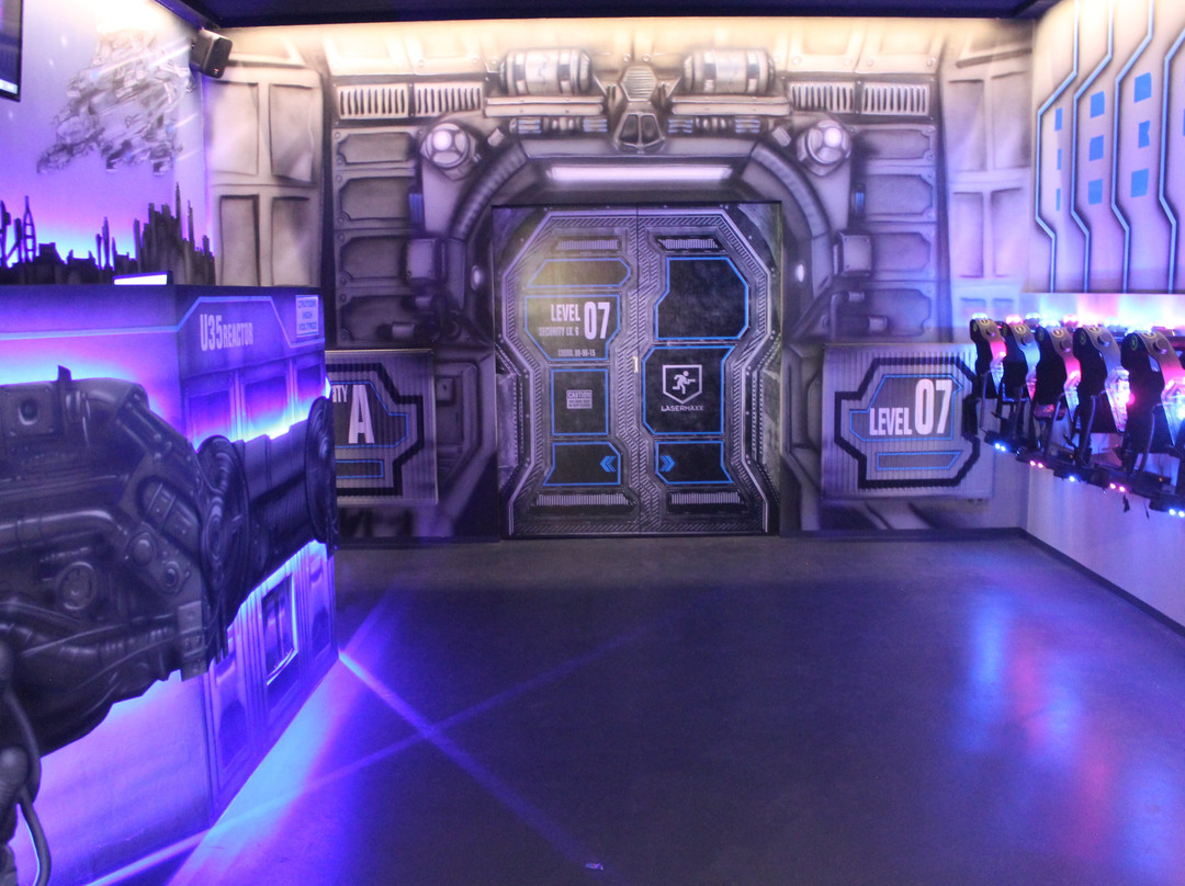 LaserMaxx