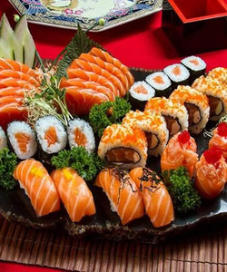 Shino Sushi & BBQ餐厅图片