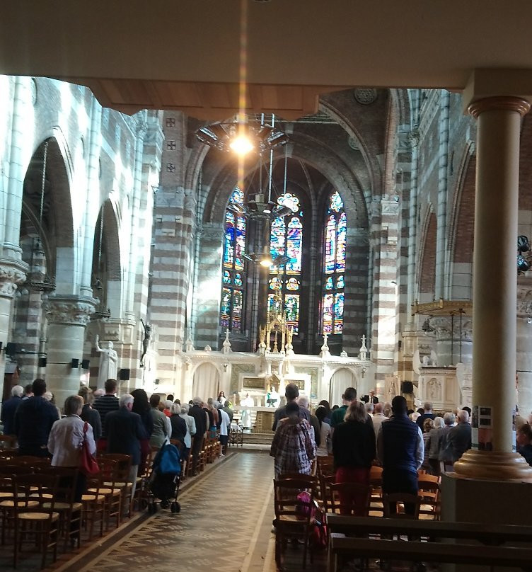 Eglise Saint-Vaast景点图片