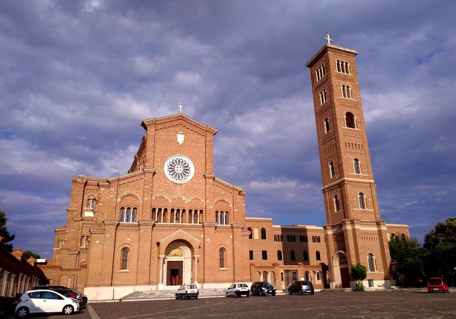 Basilica di Santa Teresa景点图片