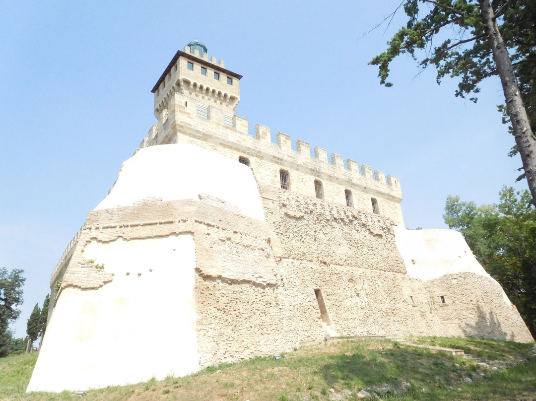 Rocca delle Caminate景点图片