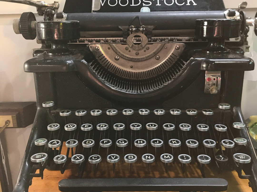 Rhode Island Antiques Mall-Pawtucket必去景点