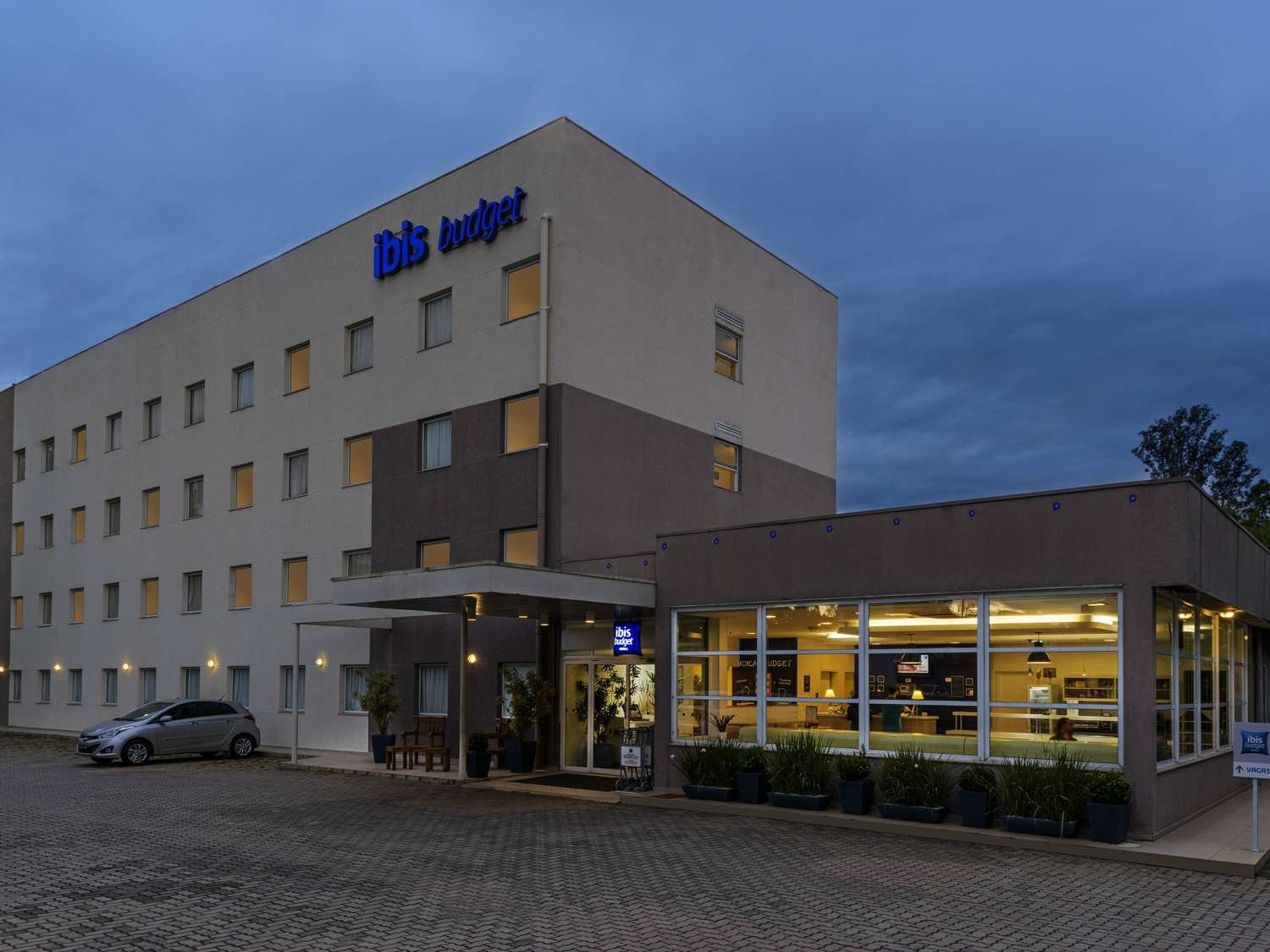 皮拉西卡巴宜必思快捷酒店-官方