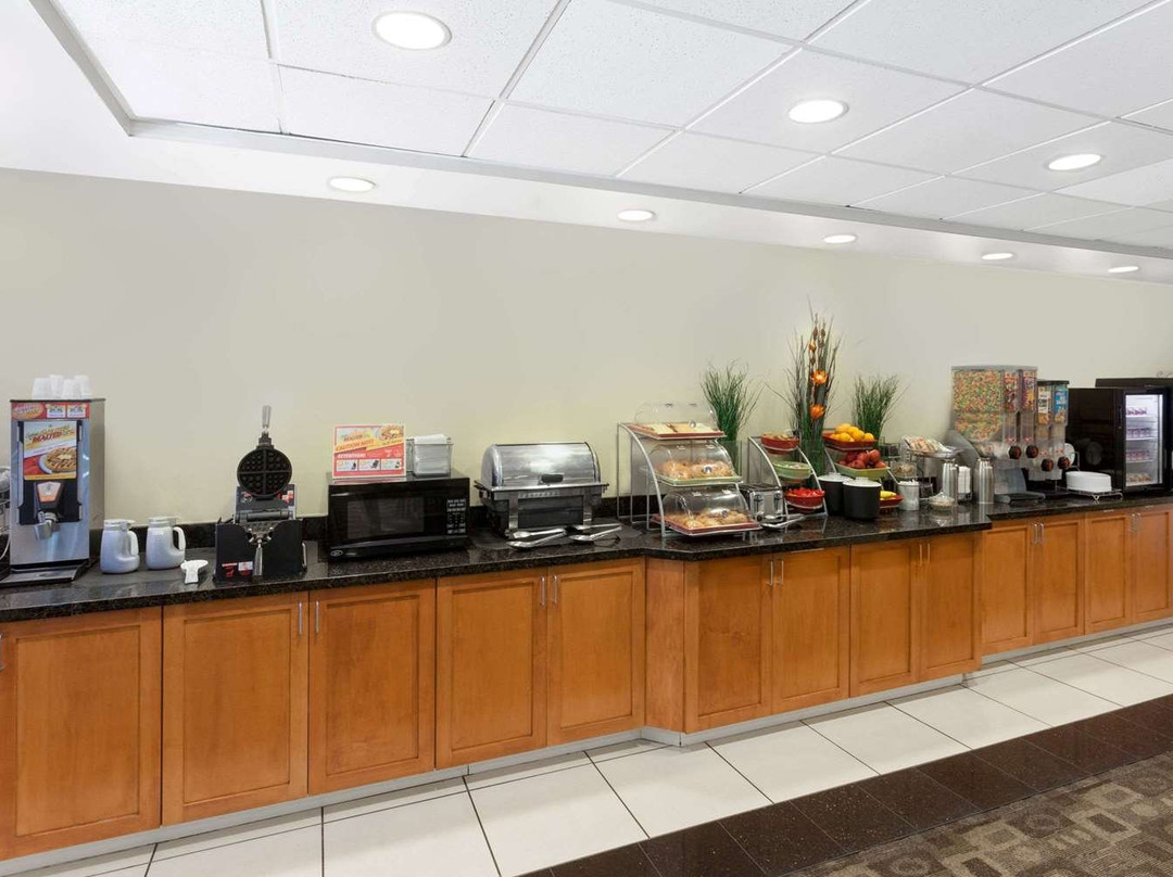 尤马温盖特温德姆酒店主图