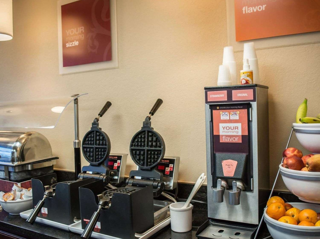 Comfort Suites Clearwater - Dunedin主图