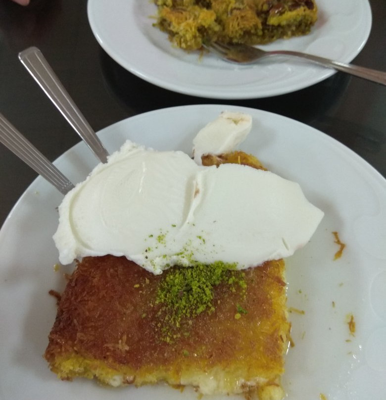 Tasucu餐馆和美食-Petek Pastanesi