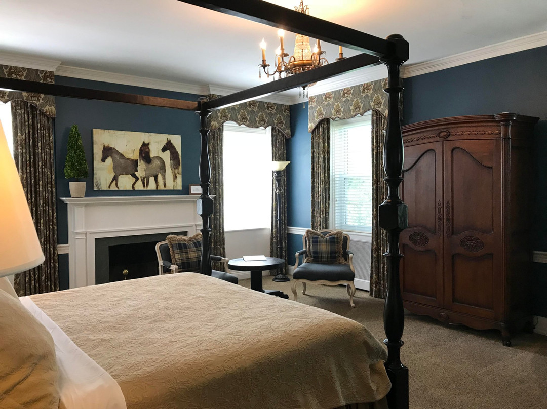 Tanglewood Manor House Bed and Breakfast主图