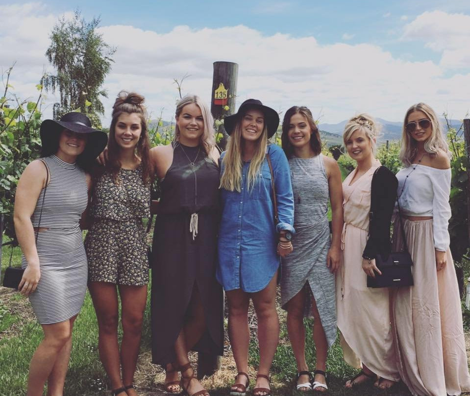 Apple Isle Wine Tours