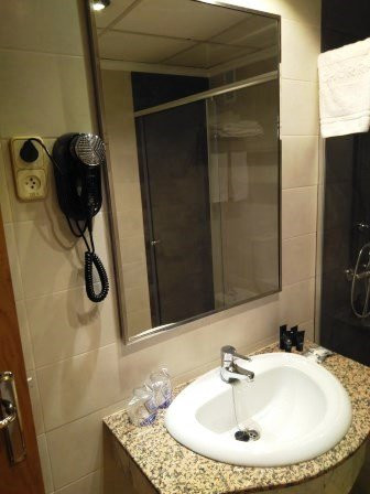 埃尔楚拉酒店主图