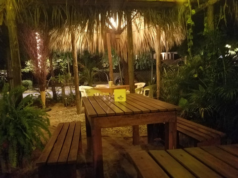 Pinches Tacos & Bar主图