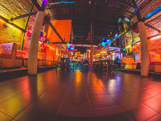 Urbano Bar Restaurante-卡利必去景点