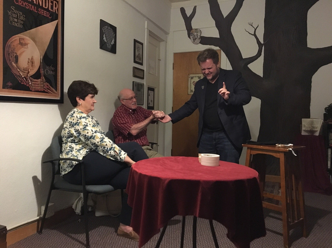 Joe Diamond - The 13th Hour-Crystal Lake必去景点