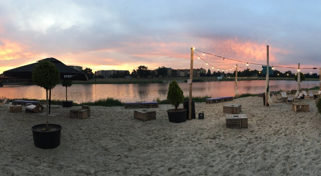 BASEN Beach Bar景点图片