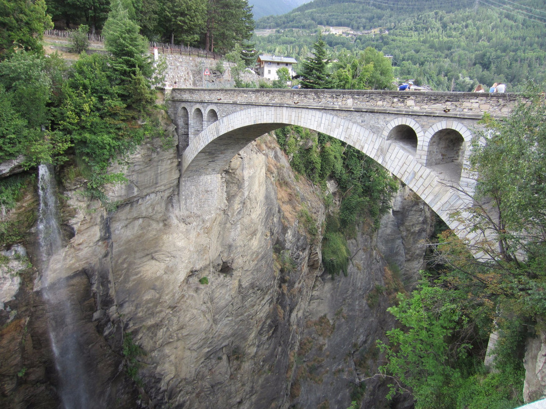 Ponte d'Introd景点图片