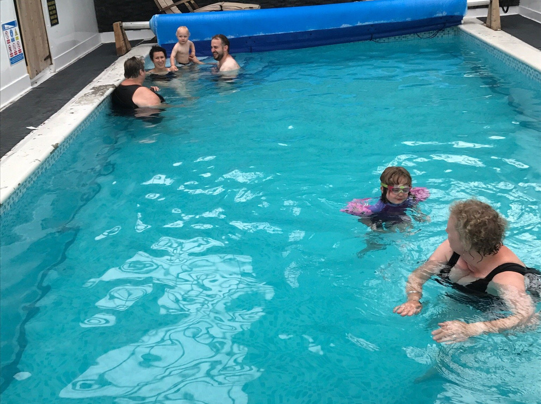 Olde Hall Swimming Pool景点图片