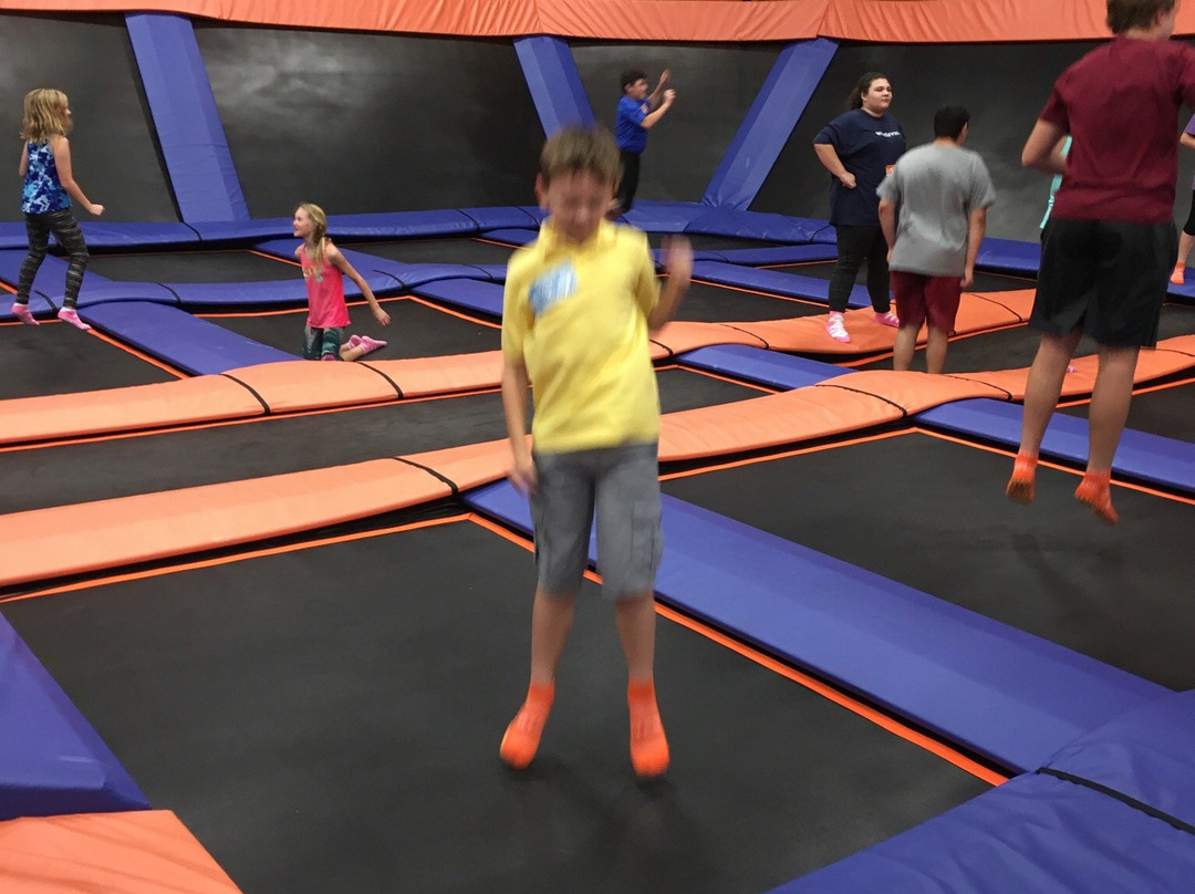 Sky Zone Trampoline Park-弗洛伦斯必去景点