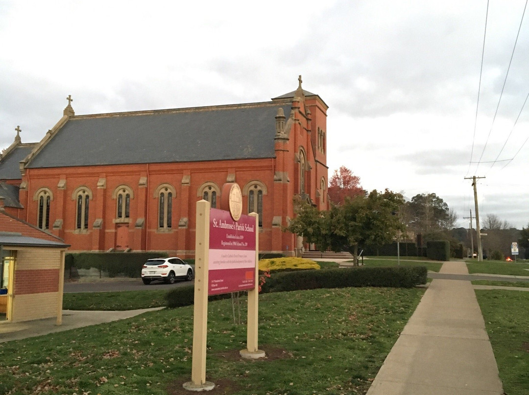 St Ambrose's Catholic Church-Woodend必去景点