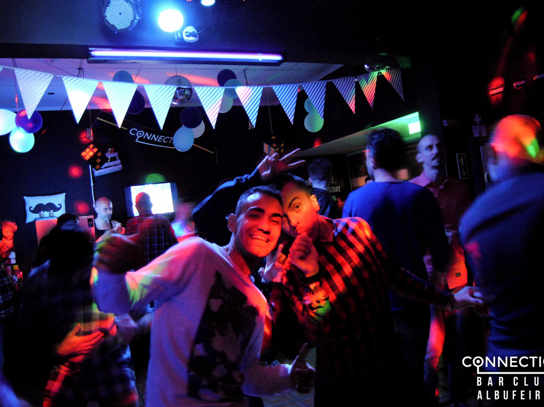 Connection Bar-阿尔布赞拉必去景点