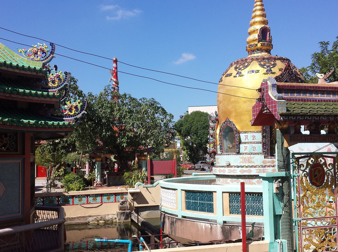 Wat Sunthorn Pradit景点图片