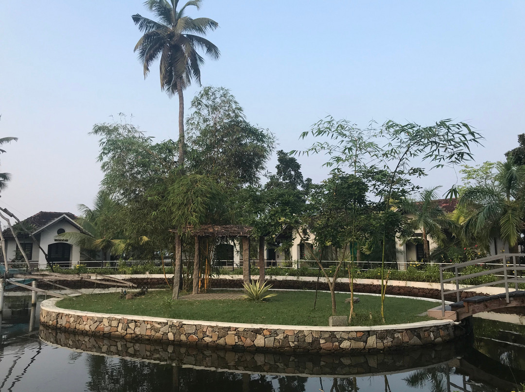 马欣德拉柴瑞海海滩俱乐部主图