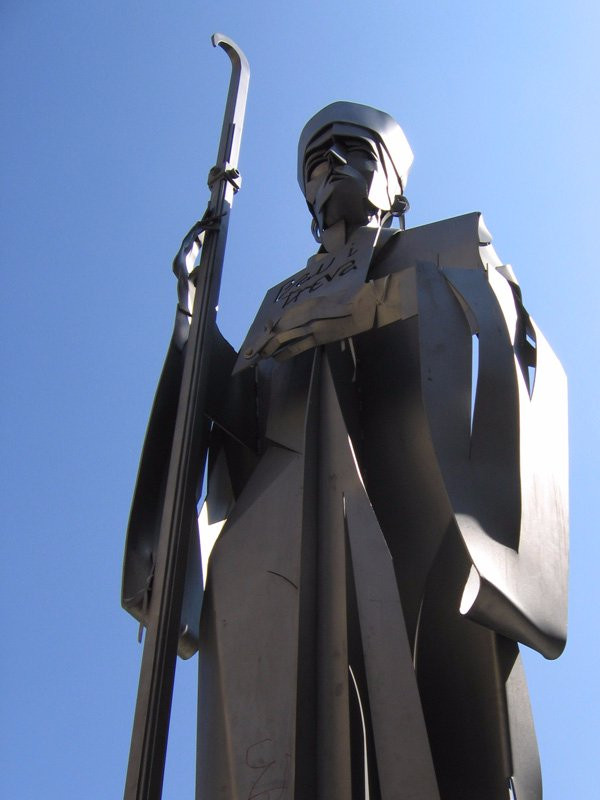 Monument a l'abat Oliba a Vic-维克必去景点