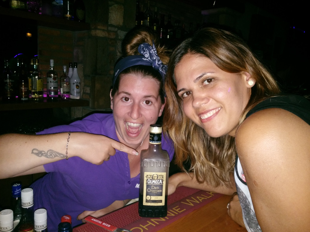 Mascotte Cocktail Bar