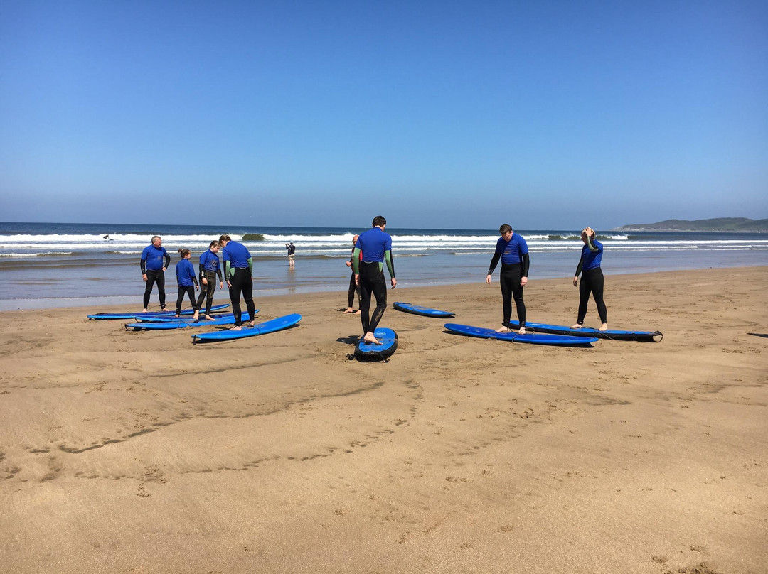 Barefoot Surf School景点图片