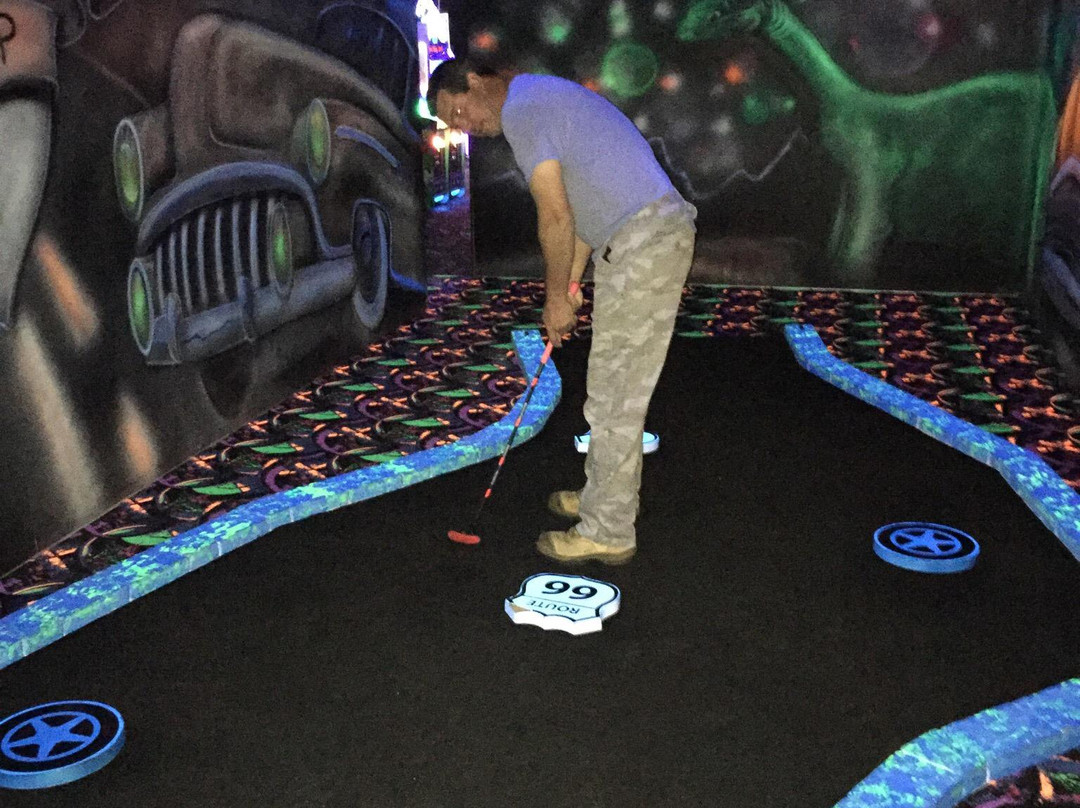 Hole-in-Fun Entertainment景点图片