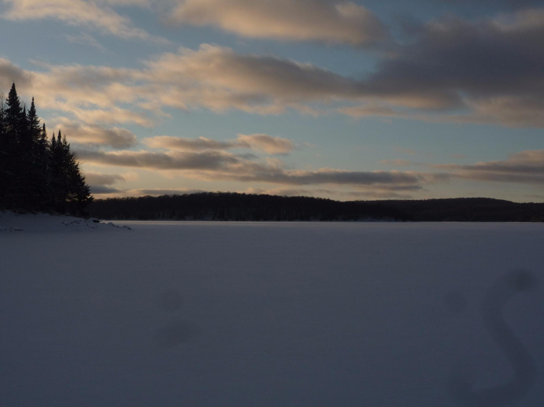 Expéditions Hautes-Laurentides-Riviere-Rouge必去景点