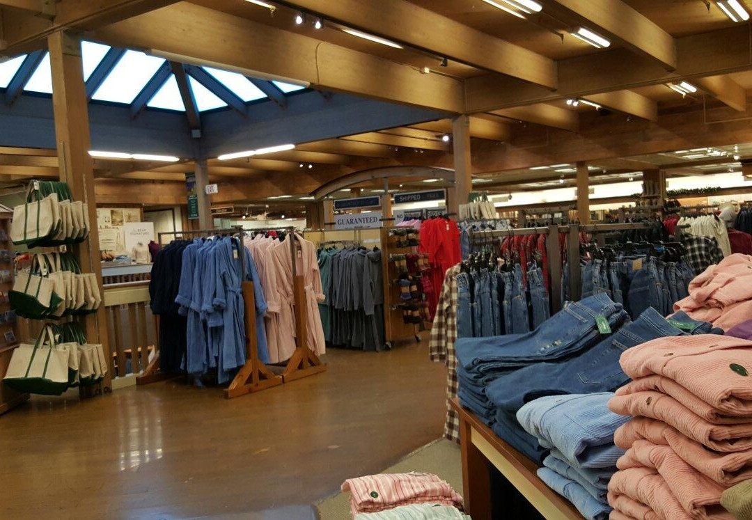 L.L. Bean Factory Store-北康威必去景点