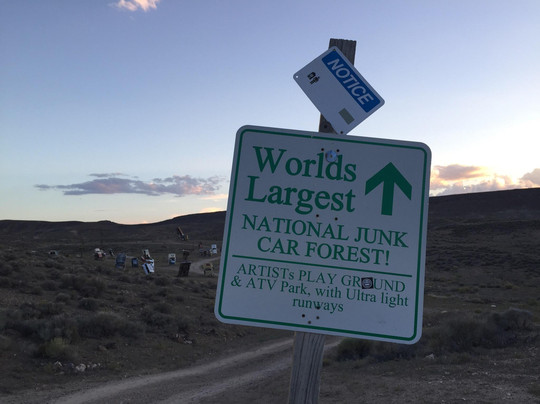 International Car Forest of The Last Church-Goldfield必去景点