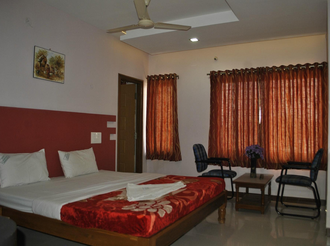 Iroomz Hotel Ashoka主图