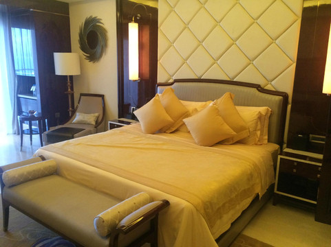 三亚湾希尔顿逸林酒店主图