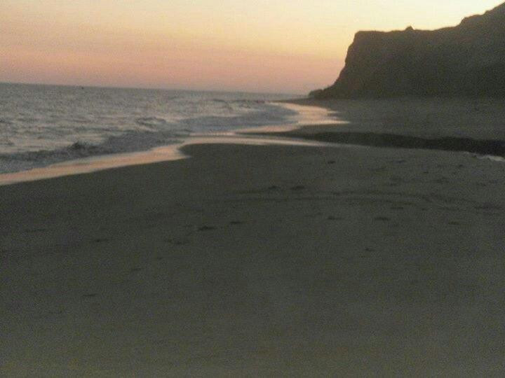 Praia dos Cacoes景点图片