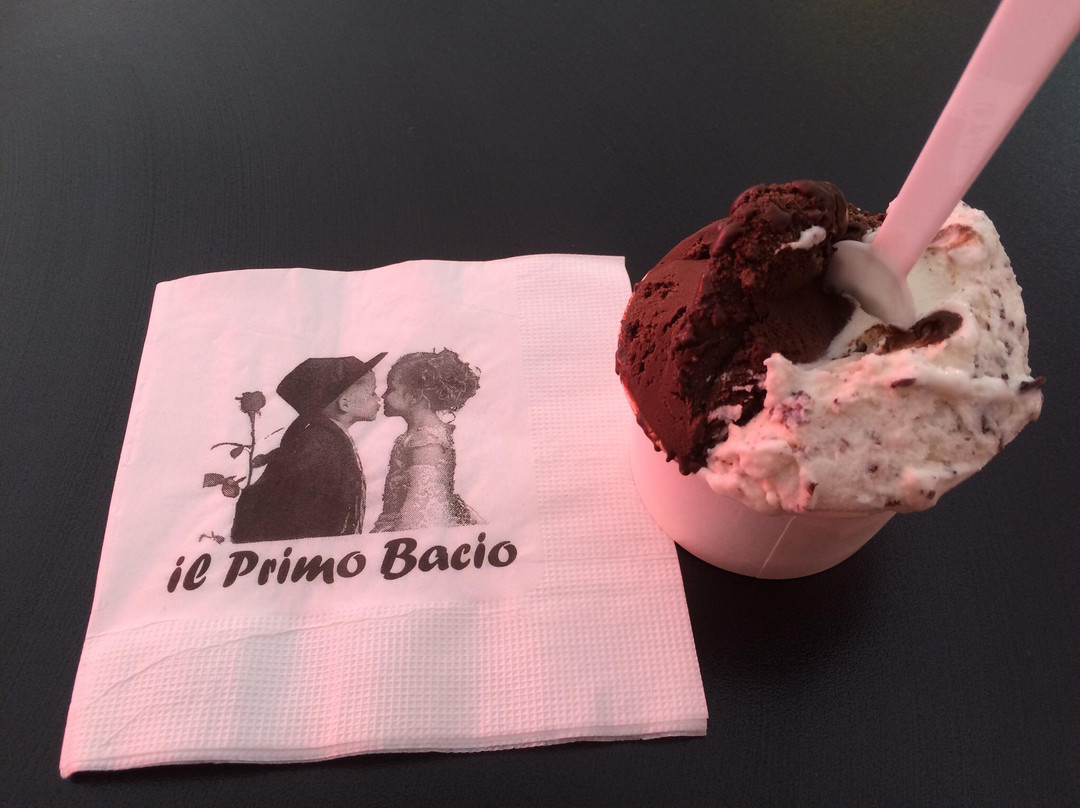 Gelateria Italiana Il Primo Bacio