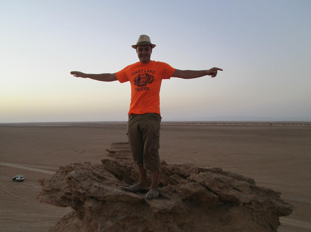 Ali Touareg Tour Guide-吐泽尔必去景点