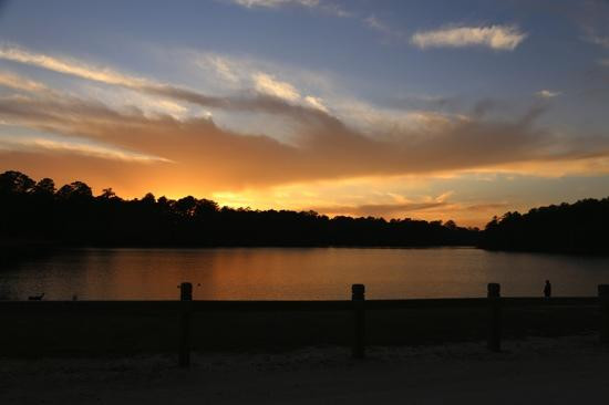 Lake Rim Park景点图片