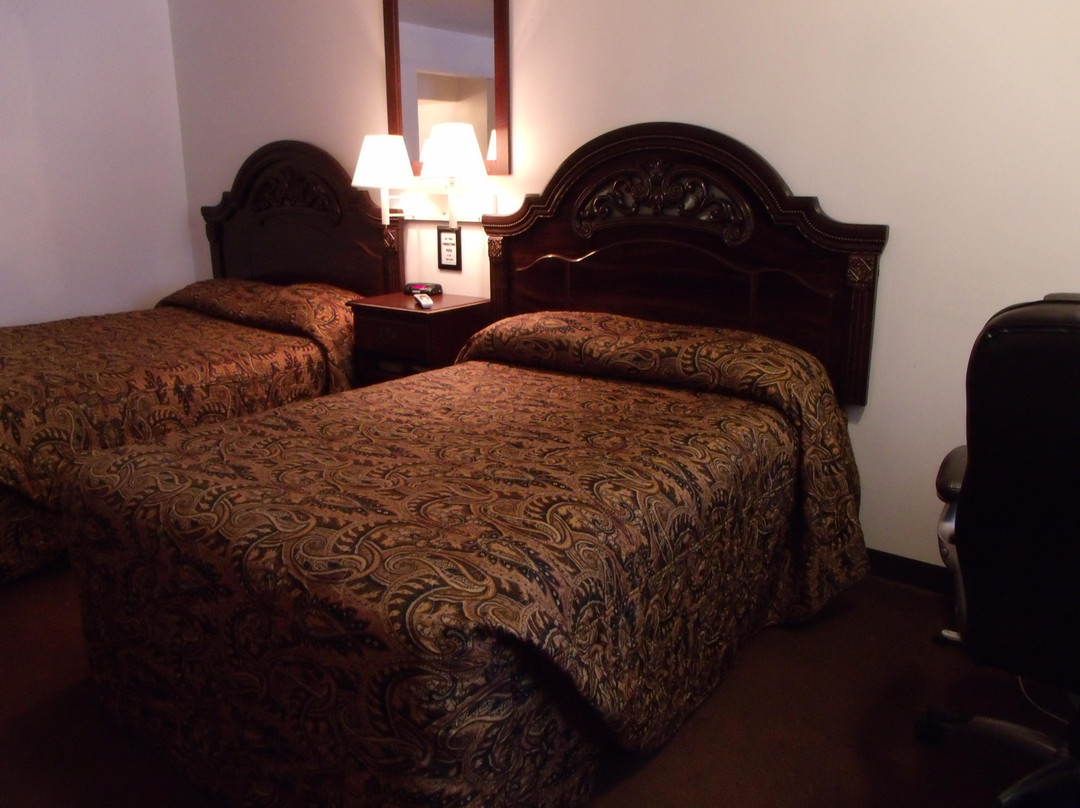 Hinton Country Inn主图