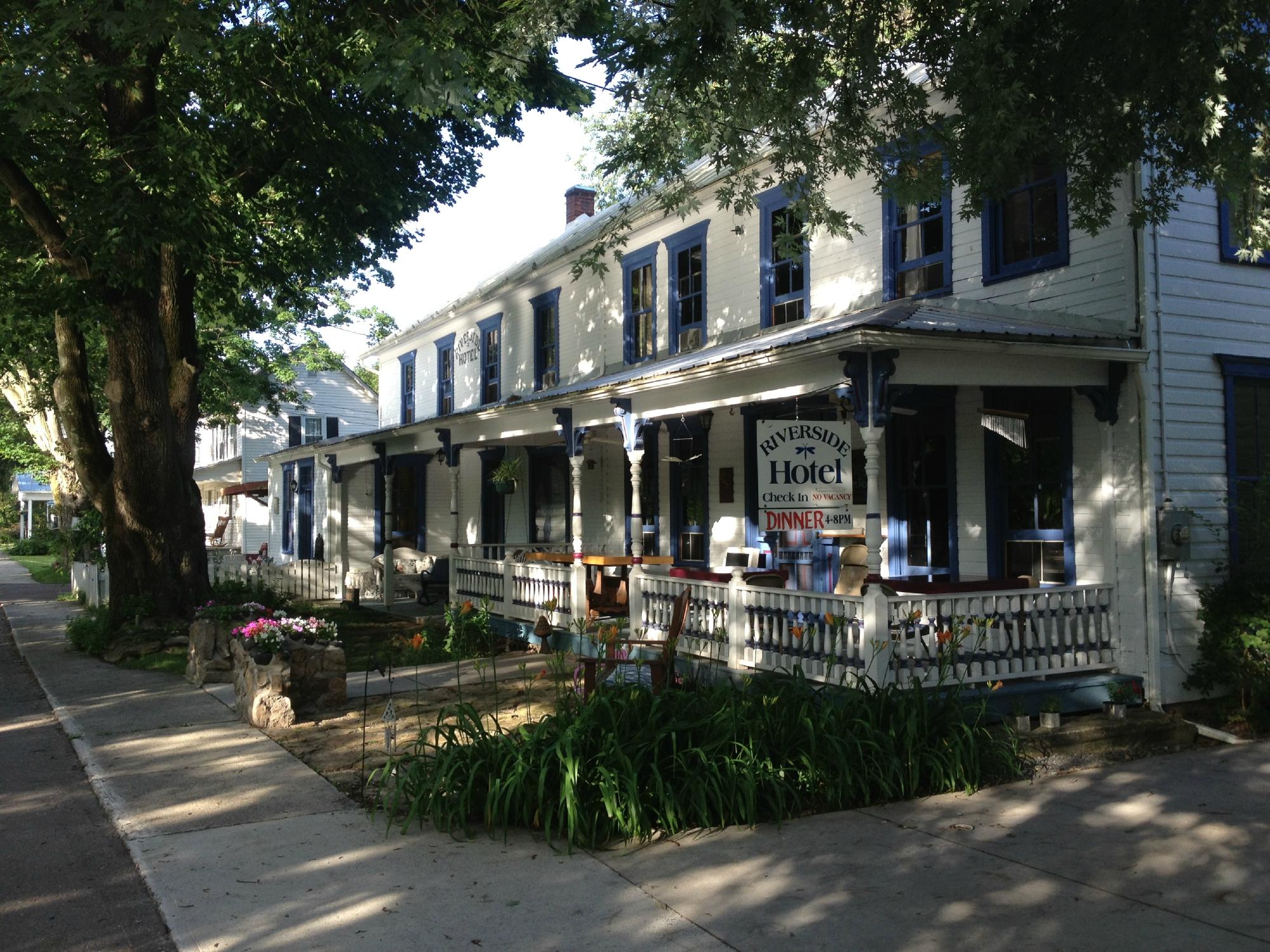 Riverside Hotel-官方