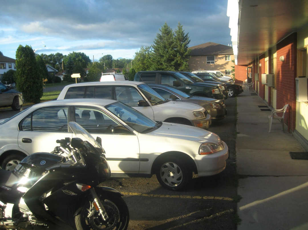 Holiday Inn Motel主图