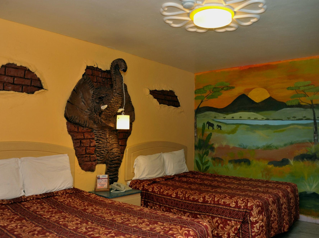 Tiki Hut Motel主图