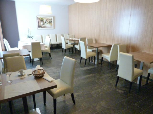 Chane餐馆和美食-Cafe Dani's
