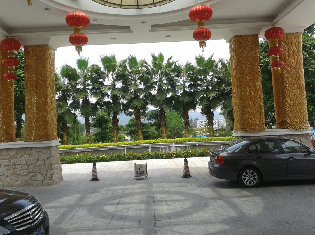 山泉湾温泉酒店主图