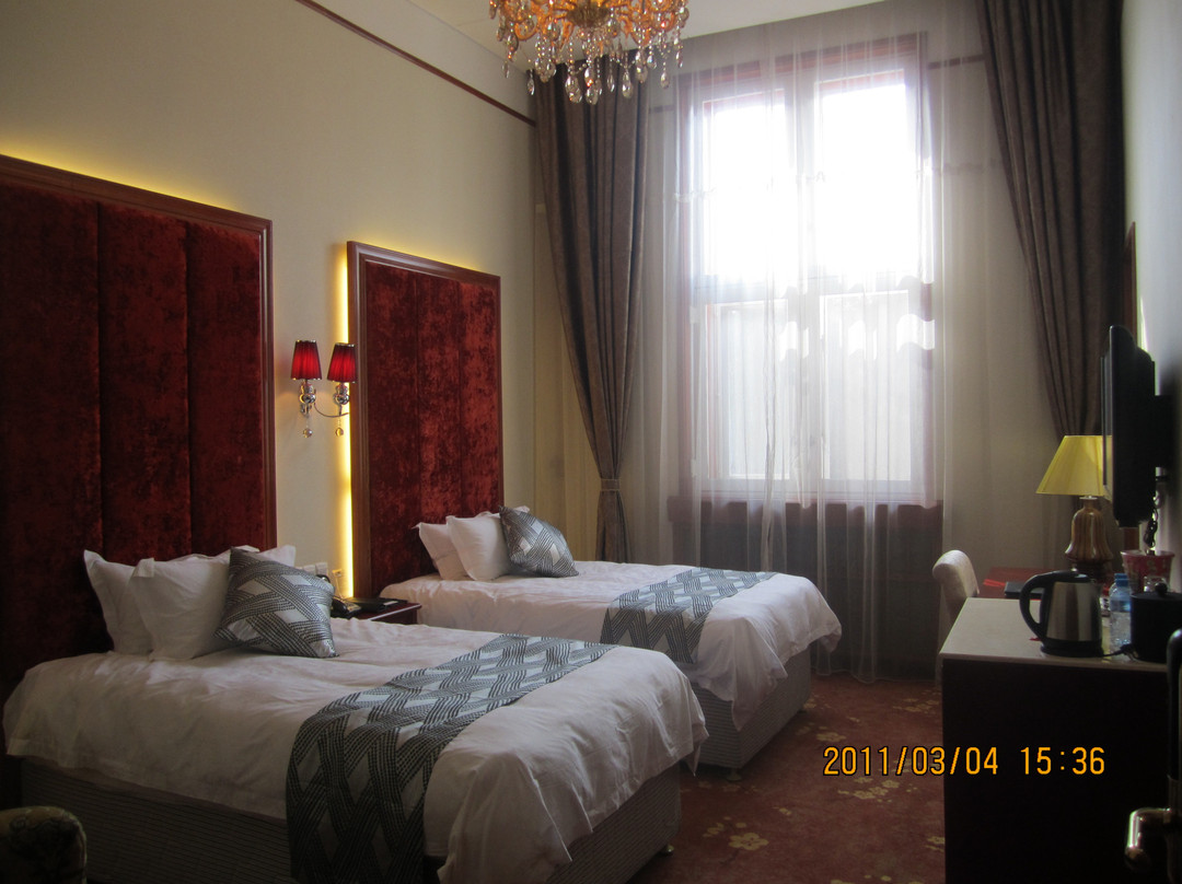 翠林高尔夫度假酒店主图