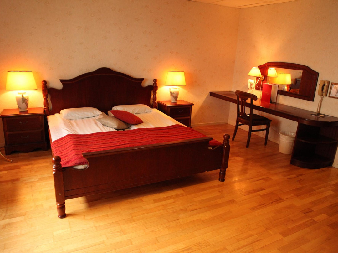 More Hotell
