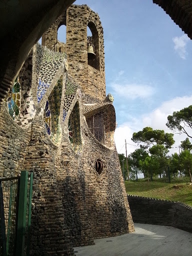 Gaudi's Crypt And Colonia Güell-圣科洛马德塞尔韦略必去景点