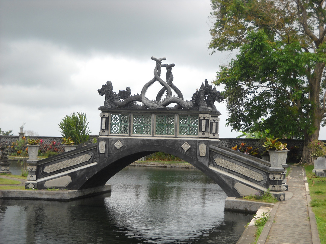 蒂尔塔冈加-卡朗阿森必去景点