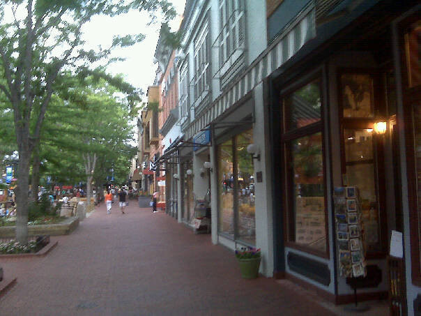 珍珠街购物商城-博尔德必去景点