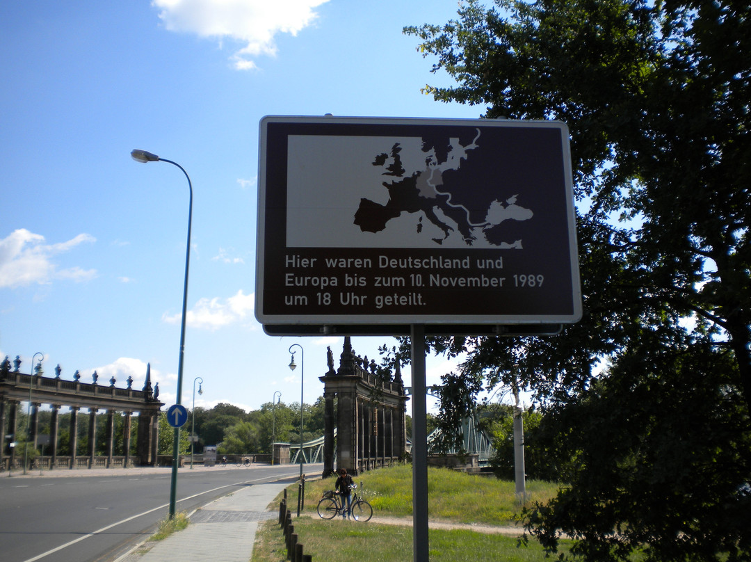 Glienicke Bridge-波茨坦必去景点