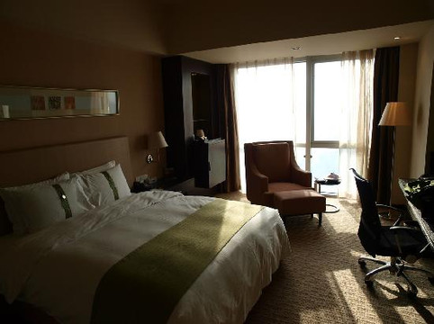 西安绿地假日酒店主图